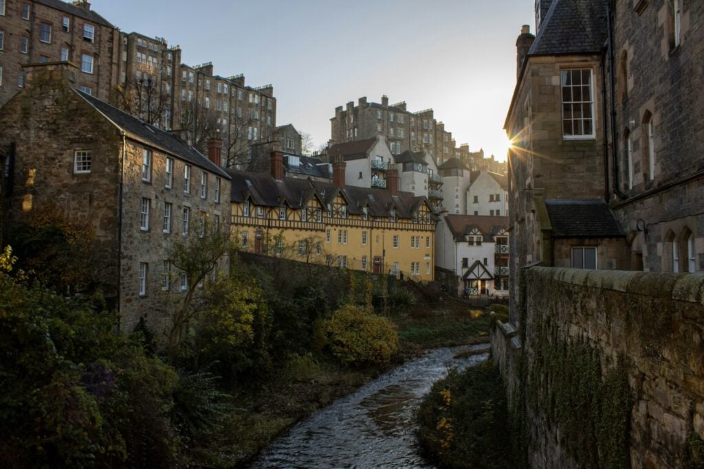 Schottland, Kulissen im Dean Village