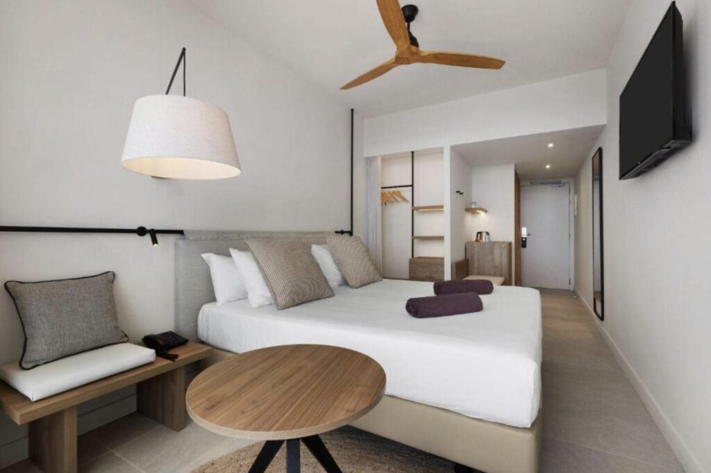 Mallorca Kurzurlaub: 1 Woche im strandnahen top Hotel mit Frühstück & Flug ab 576€ p.P. im DZ