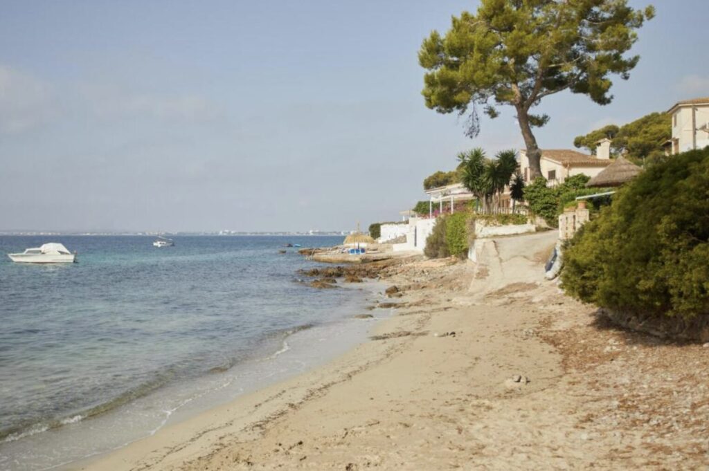 Mallorca Kurzurlaub: 1 Woche im strandnahen top Hotel mit Frühstück & Flug ab 576€ p.P. im DZ