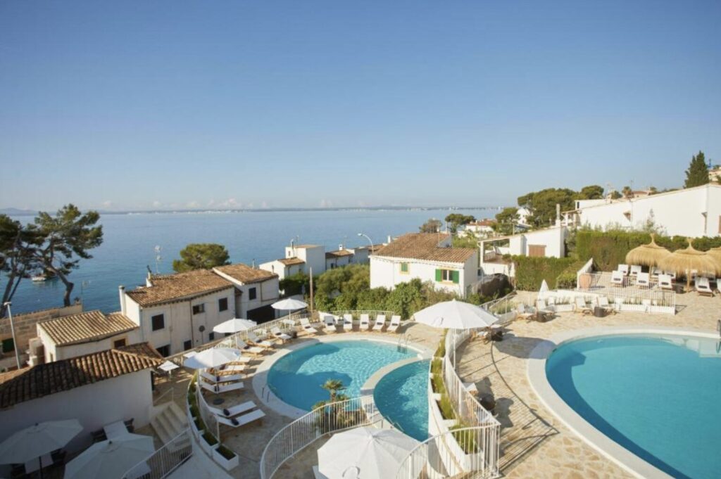 Mallorca Kurzurlaub: 1 Woche im strandnahen top Hotel mit Frühstück & Flug ab 576€ p.P. im DZ