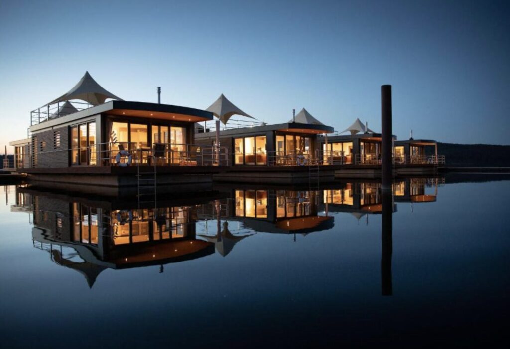 Kurzurlaub am See: 3 Tage in einer Wasservilla in Bayern ab 239€ p.P.