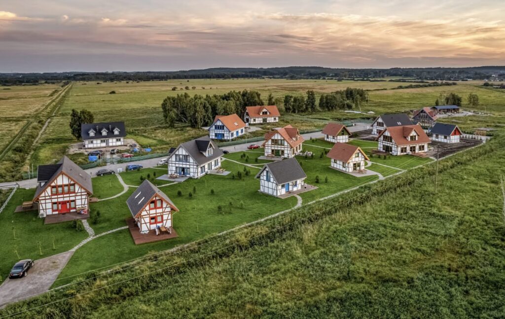 Ostsee Glamping in Polen: 1 Woche im Bungalow ab 219€ p.P.