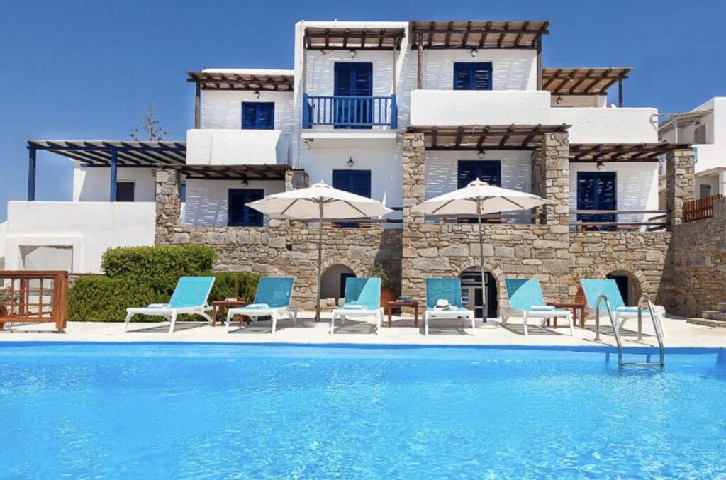 Paros Urlaub: 1 Woche Griechenland mit Hotel, Flug und Frühstück ab 598€ p.P.