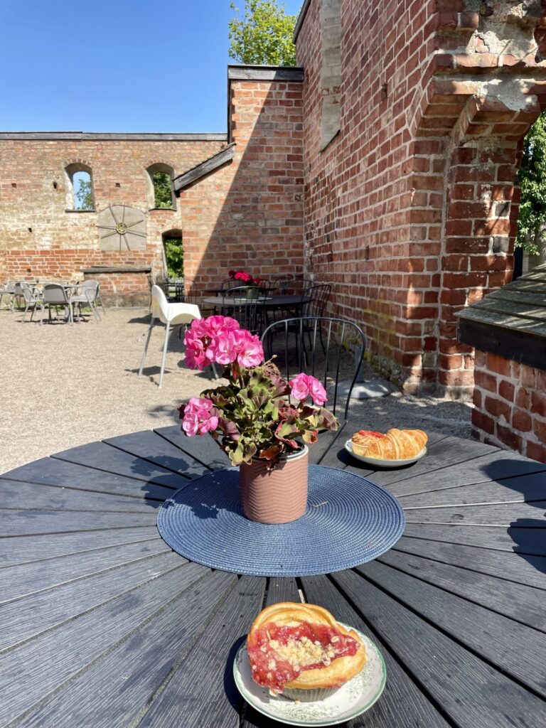 ahus bäckerei schweden reiseuhu