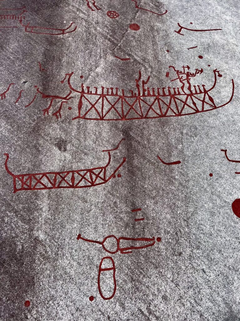 felsritzungen tanum schweden reiseuhu