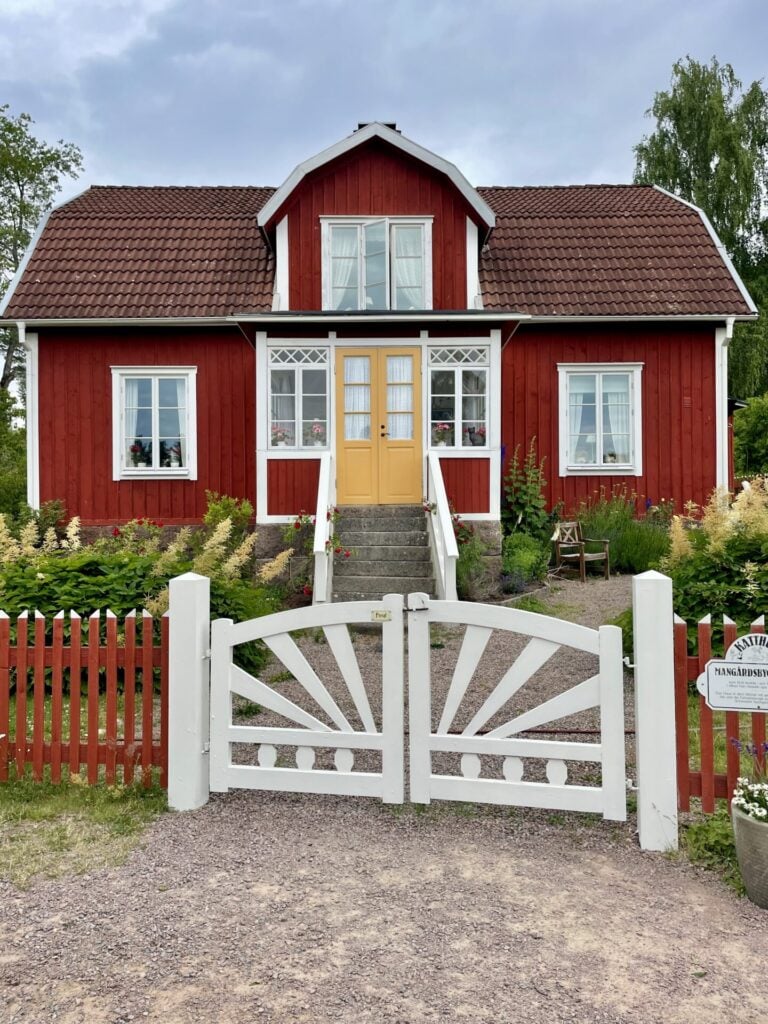 katthult schweden reiseuhu