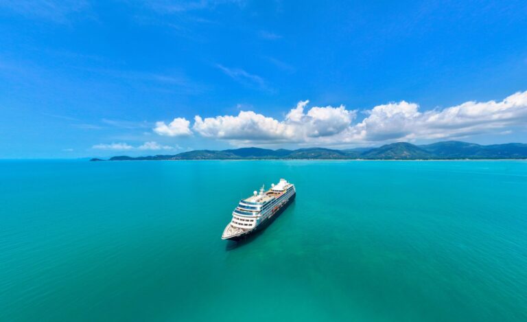 Big,Cruise,Ship,In,The,Sea,At,Sunset.,Beautiful,Seascape.