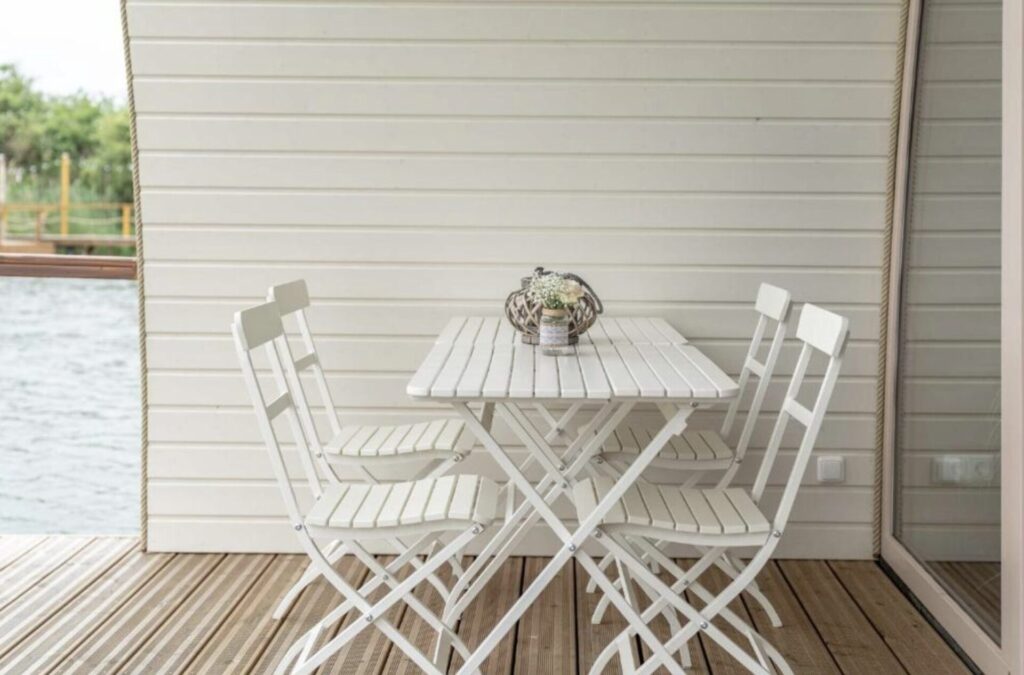 Sachsen Anhalt Kurzurlaub: Iglu auf dem Wasser mit Schwan Tretboot ab 42€ p.P. (bei 4 Leuten)