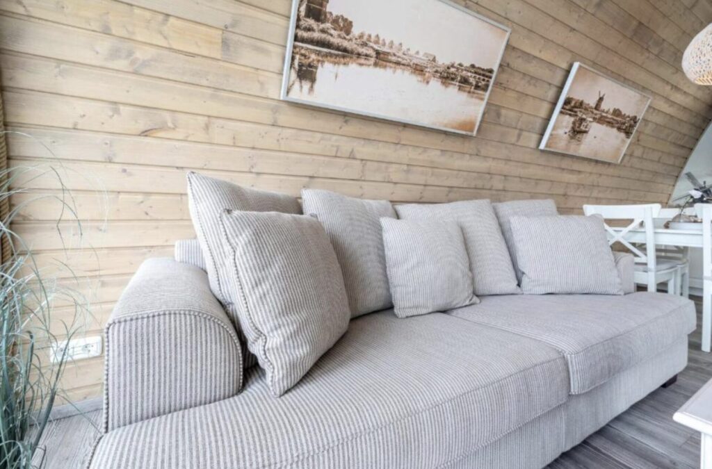 Sachsen Anhalt Kurzurlaub: Iglu auf dem Wasser mit Schwan Tretboot ab 42€ p.P. (bei 4 Leuten)