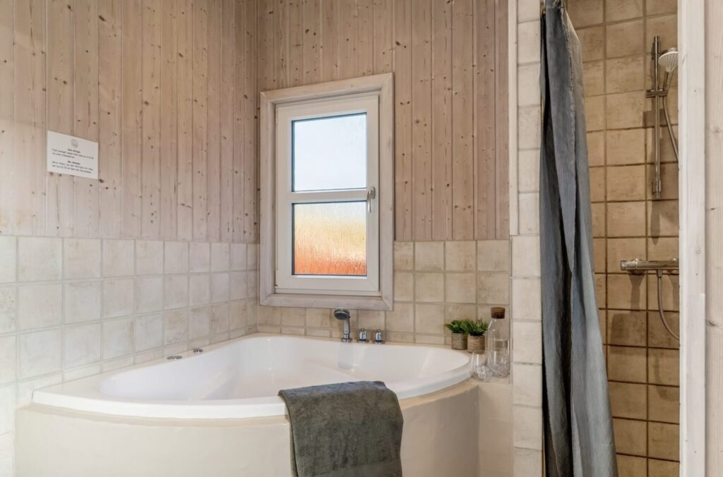 Ferien in Dänemark: 1 Woche im strandnahen Ferienhaus mit Whirlpool und Sauna ab 128€ p.P. bei Vollbelegung (8 Personen)