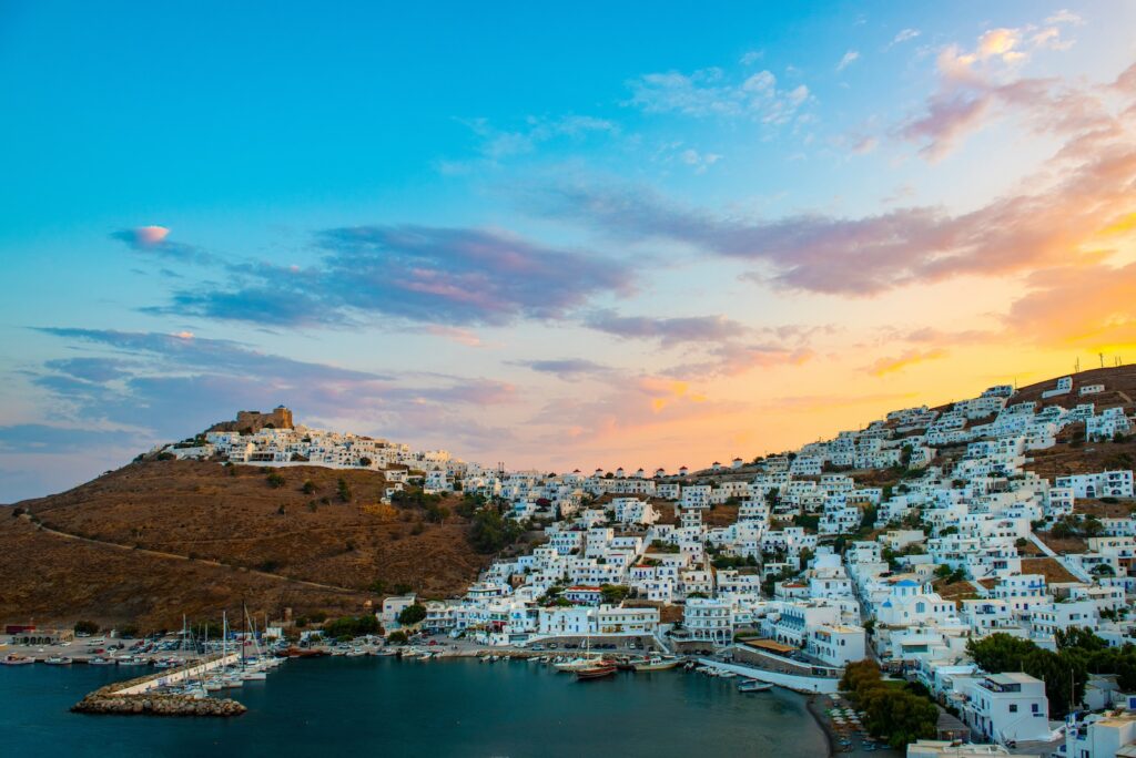 Griechenland, Insel Astypalea mit Blick auf den Hauptort