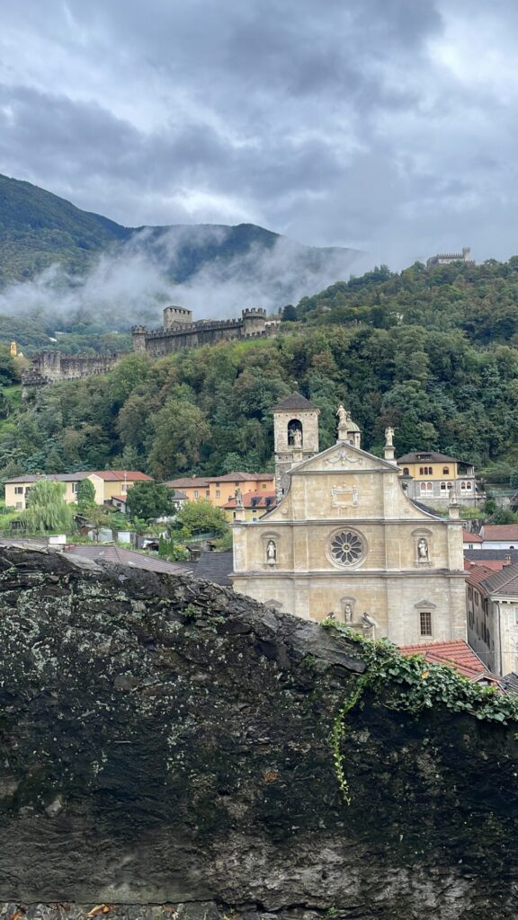 Schweiz, Tessin, Stadt Bellinzona mit ihren drei mittelalterlichen Burgen - UNESCO Welterbe