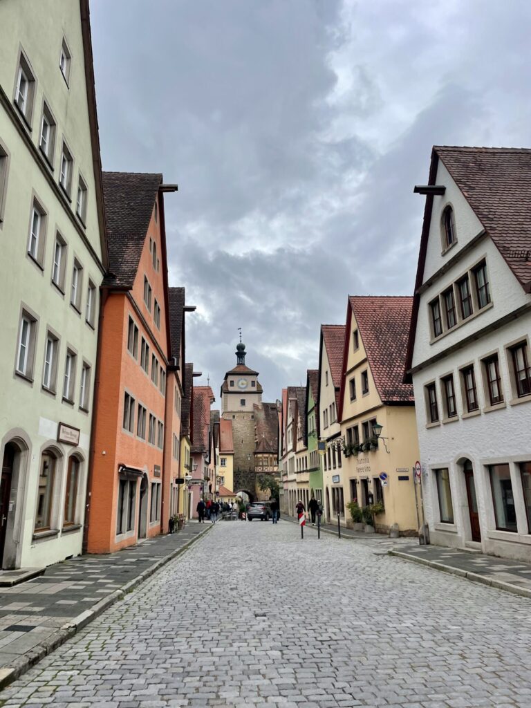 historische gebaeude rothenburg reiseuhu