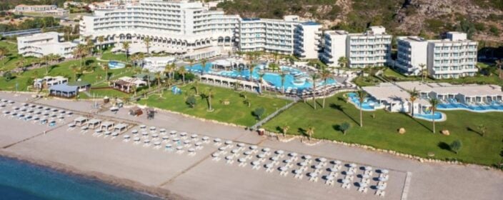 Rhodos mit Flug und Hotel: 1 Woche im 5* Hotel inkl. Halbpension ab 629€ p.P. (DZ)