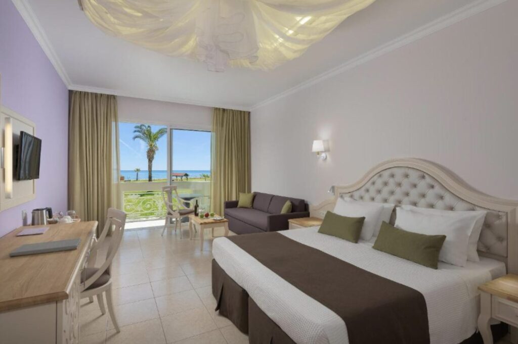 Rhodos mit Flug und Hotel: 1 Woche im 5* Hotel inkl. Halbpension ab 629€ p.P. (DZ)
