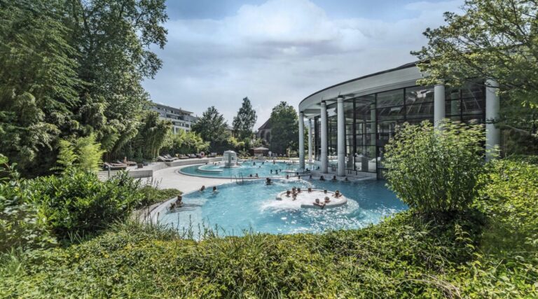 Schwarzwald Wellness: Eintritt in die Caracalla Therme mit Übernachtung und Frühstück ab 79€ p.P.