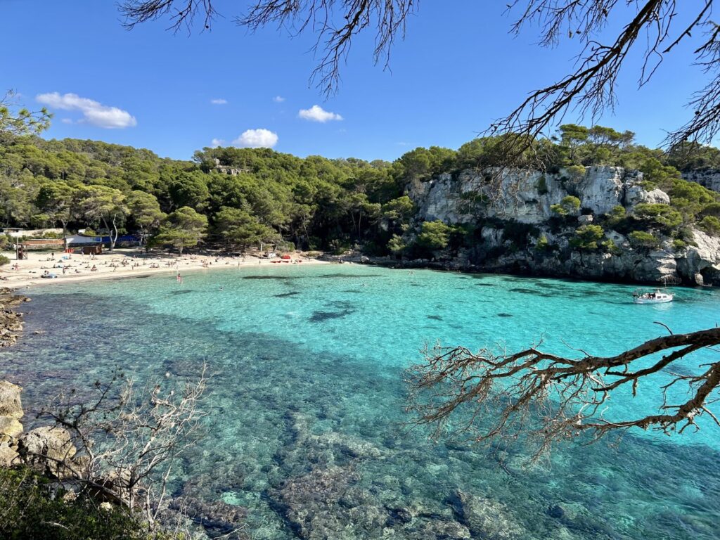 Spanien, Bucht Macarelleta auf Menorca