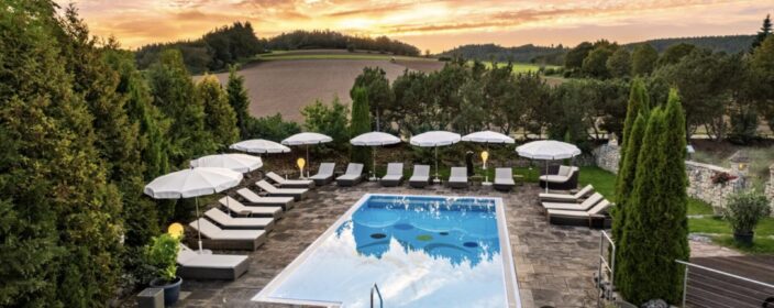 Wellness in Hessen – 4* Hotel mit Spa und Kursen ab 49,50€ p.P. (DZ) / hoteleigenes Gestüt und Streichelzoo