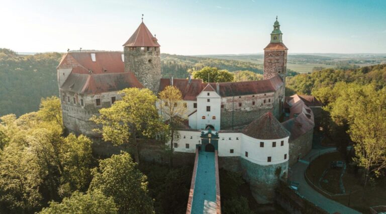 Auszeit in Österreich: Burghotel mit Frühstück, Weinprobe und Extras ab 40€ p.P.