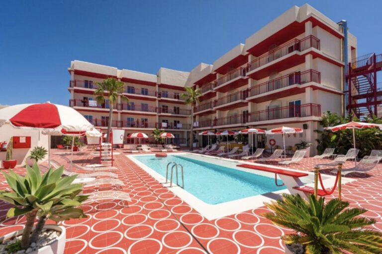 Ibiza Kurztrip: stylisches Erwachsenenhotel ab 44€ p.P. (Doppelzimmer)