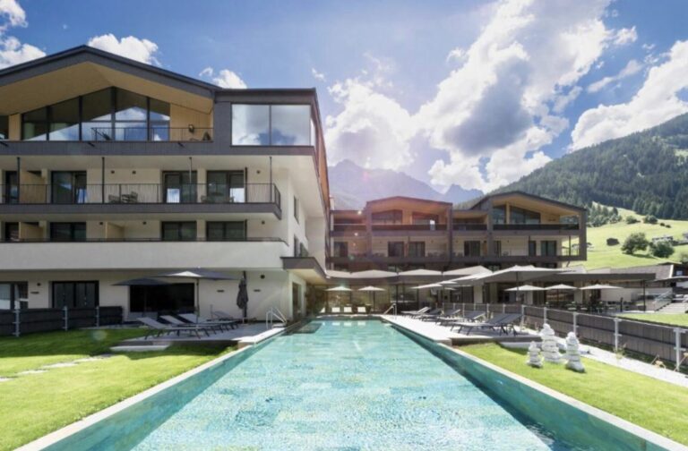 Neueröffnung in Österreich: 3 Tage im 4* Hotel inkl. Wellness & Extras ab 196€ p.P. (DZ)