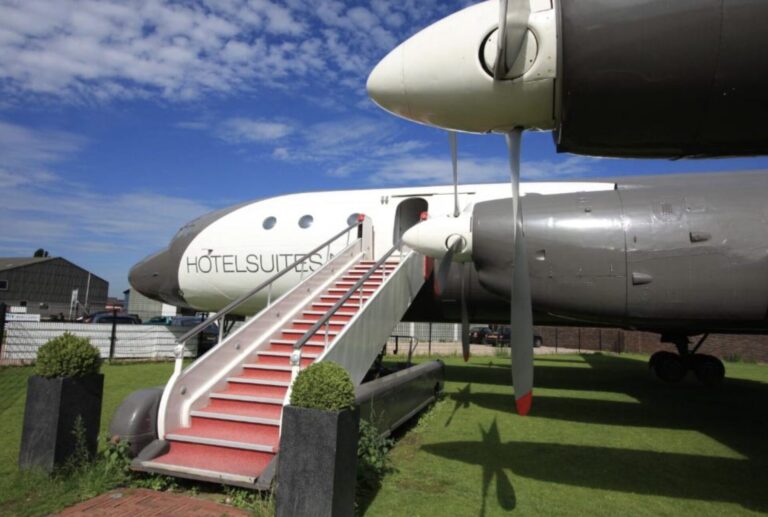 Übernachtung im Flugzeughotel: Luxussuite mit Sauna, Whirlpool, Terrasse & inkl. Frühstück ab 248€ p.P.