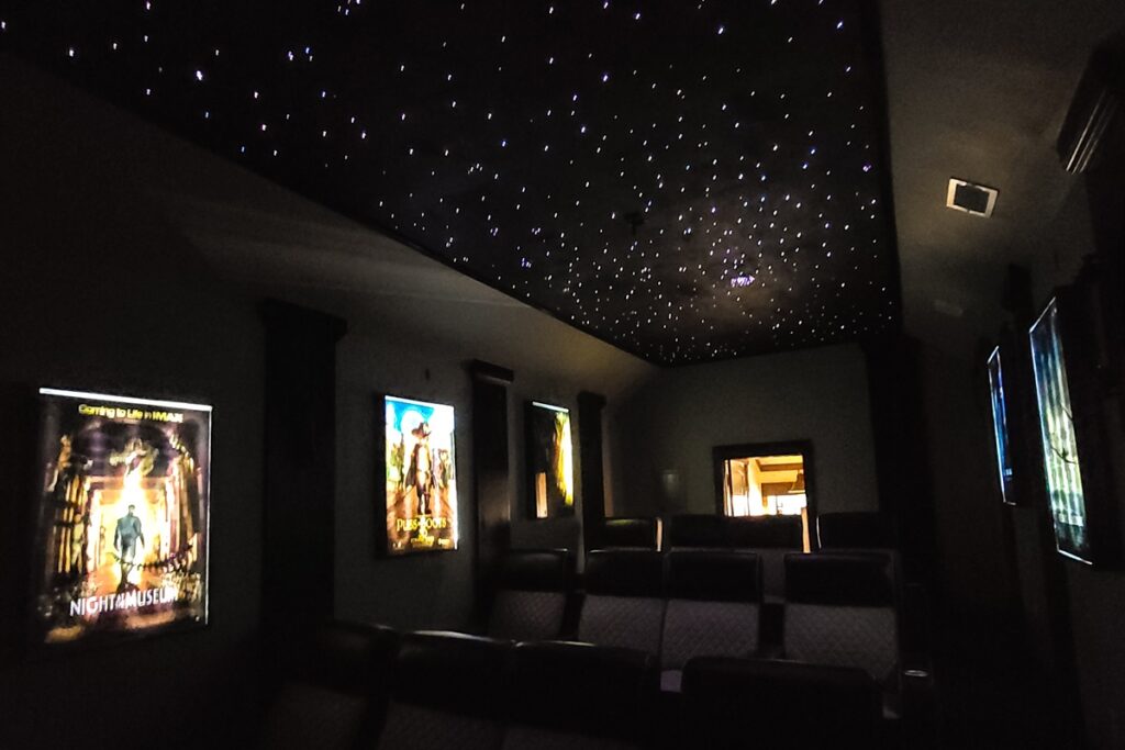 17fd159ed6234eeaa2879137d203a1a8 Large