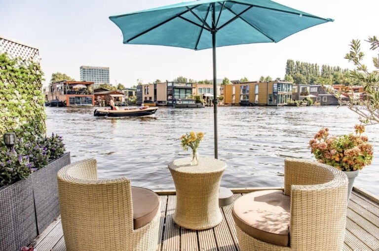 Amsterdam Hausboot: 3 Tage ab 224€ p.P.