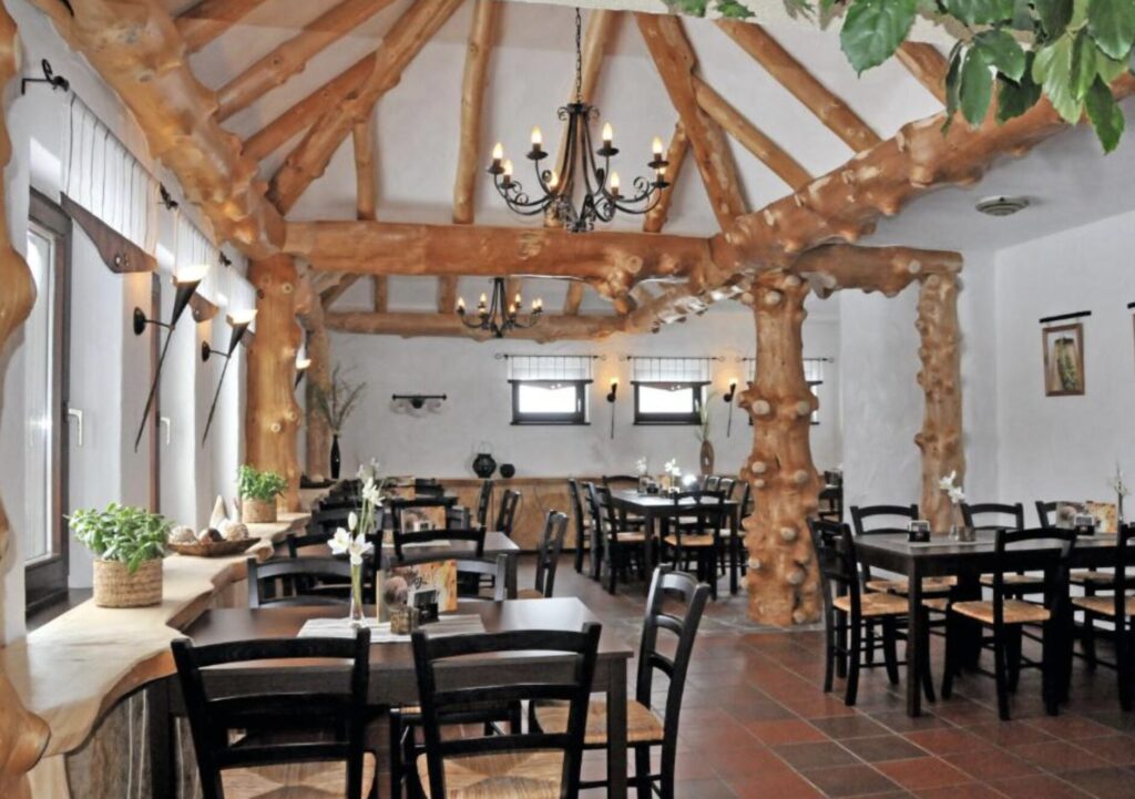 Auenland Feriendorf: 4 Tage im Erdhaus inklusive Frühstück ab 269€ p.P. (DZ)