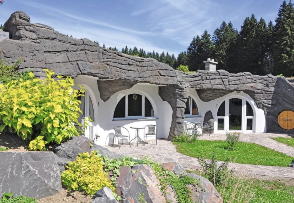 Auenland Feriendorf: 4 Tage im Erdhaus inklusive Frühstück ab 269€ p.P. (DZ)