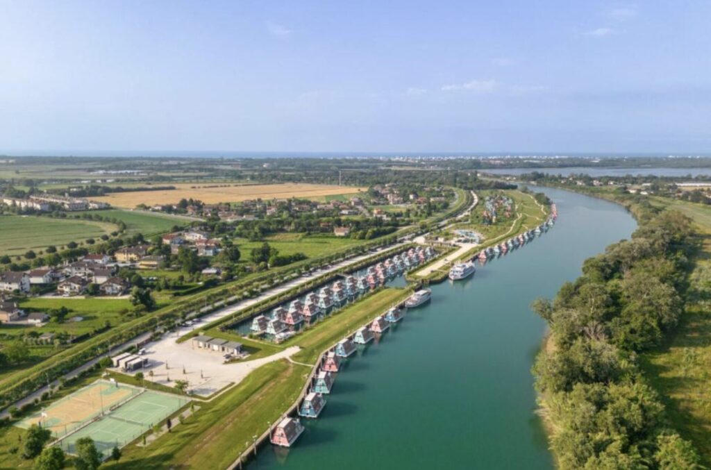 Hausboot in Italien: 3 Tage an der Adria ab 174€ p.P.