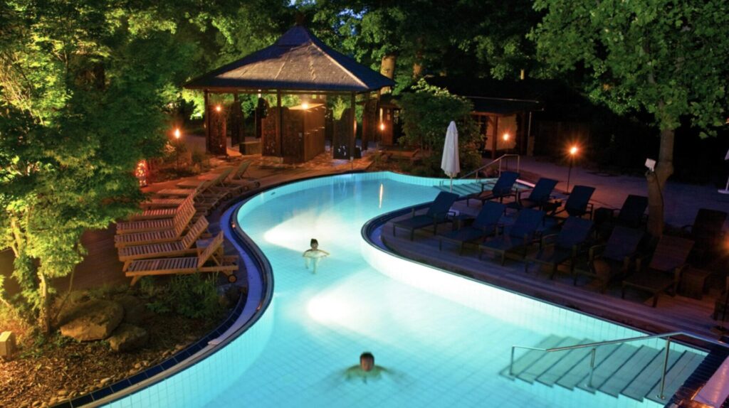 Wellness Auszeit in der Bali Therme: Hotel und Tagesticket ab 99€ p.P. (DZ) // als Gutschein 99€ p.P.