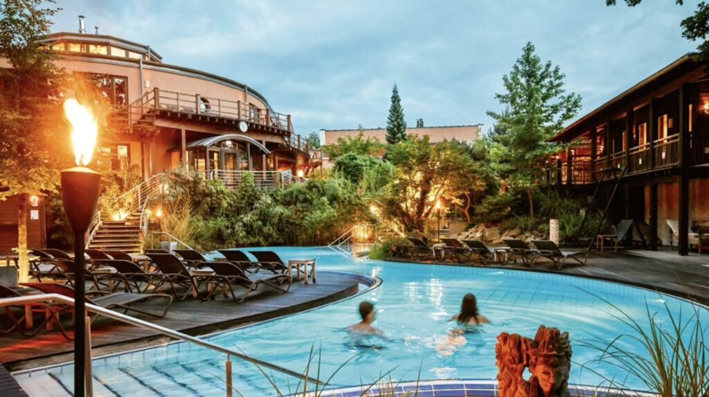 Wellness Auszeit in der Bali Therme: Hotel und Tagesticket ab 99€ p.P. (DZ) // als Gutschein 99€ p.P.