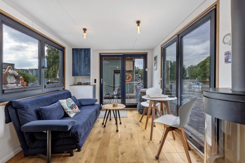 Hausboot in Hamburg: 3 Tage ab 131€ p.P. (bei 4 Leuten)