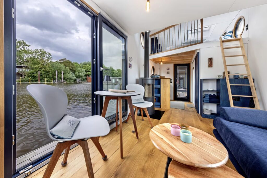 Hausboot in Hamburg: 3 Tage ab 131€ p.P. (bei 4 Leuten)