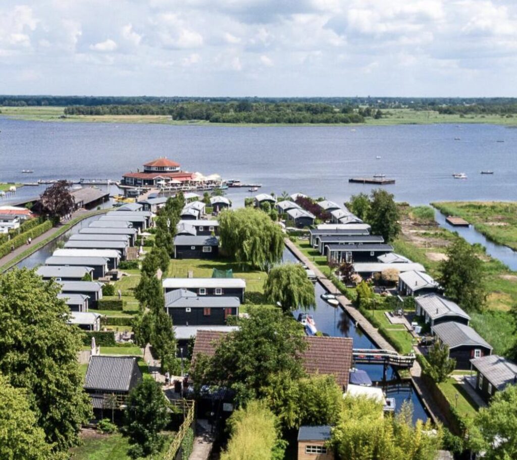 Kurzurlaub in Giethoorn: 3 Tage mit Unterkunft am Kanal ab 116€ p.P. (bei 4 Leuten)