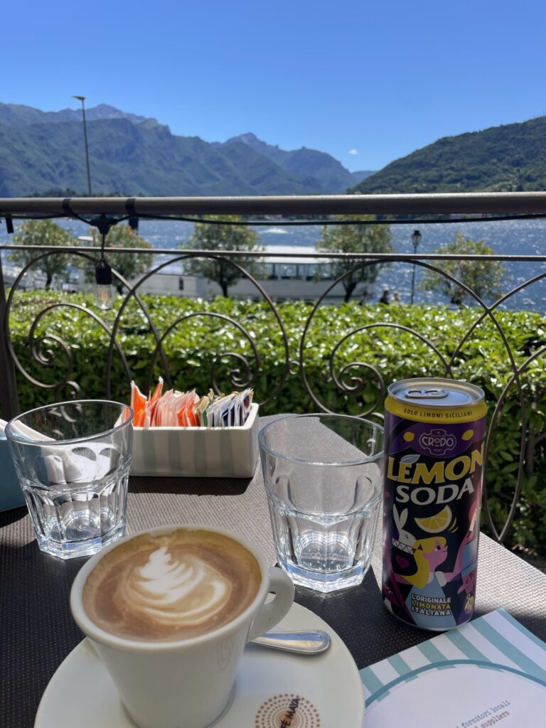 Italien, Restaurant im Garten der Villa Carlotta am Comer See