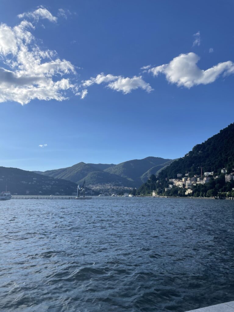Italien, Aussichten auf den Comer See von der Uferpromenade in der Stadt Como