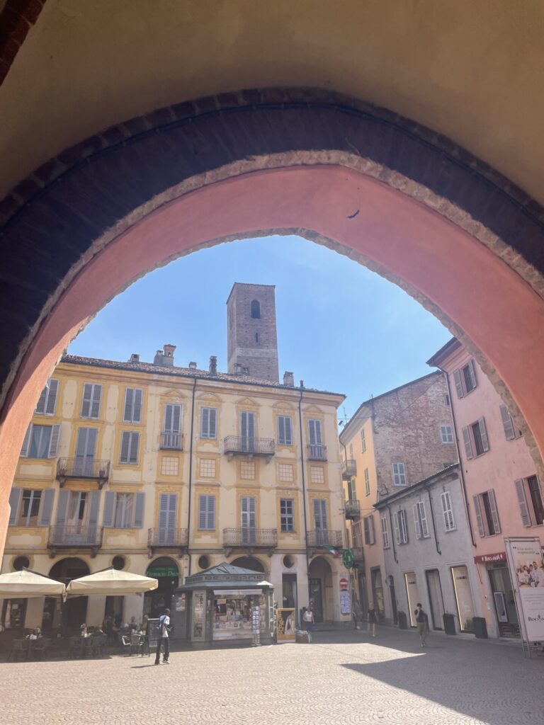 Italien, Piemont, Architektur in Alba